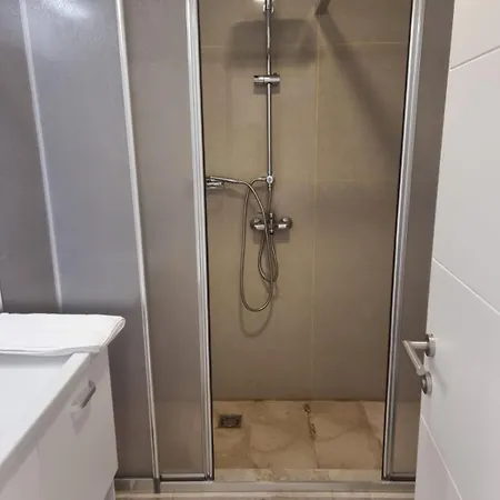 Garsoniera Douăzeci şi Trei August