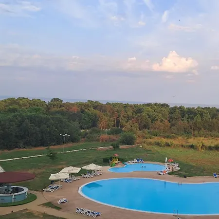 Garsoniera * Douăzeci şi Trei August